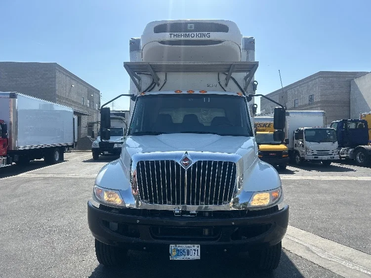 2020 International MV in Vernon, CA — photo 2