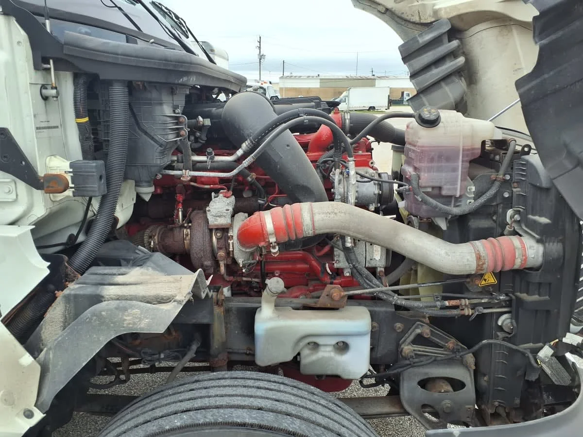 2020 International LT in Cleveland, OH — photo 10