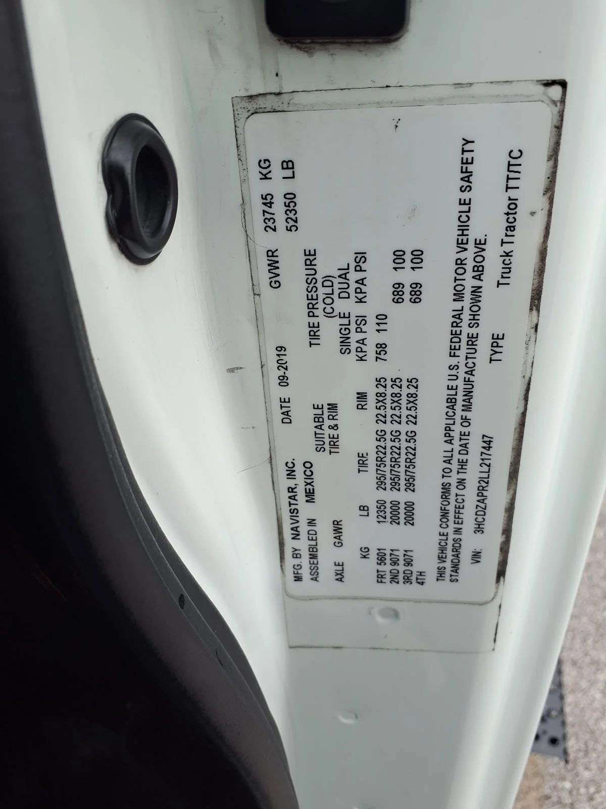 2020 International LT in Cleveland, OH — photo 9