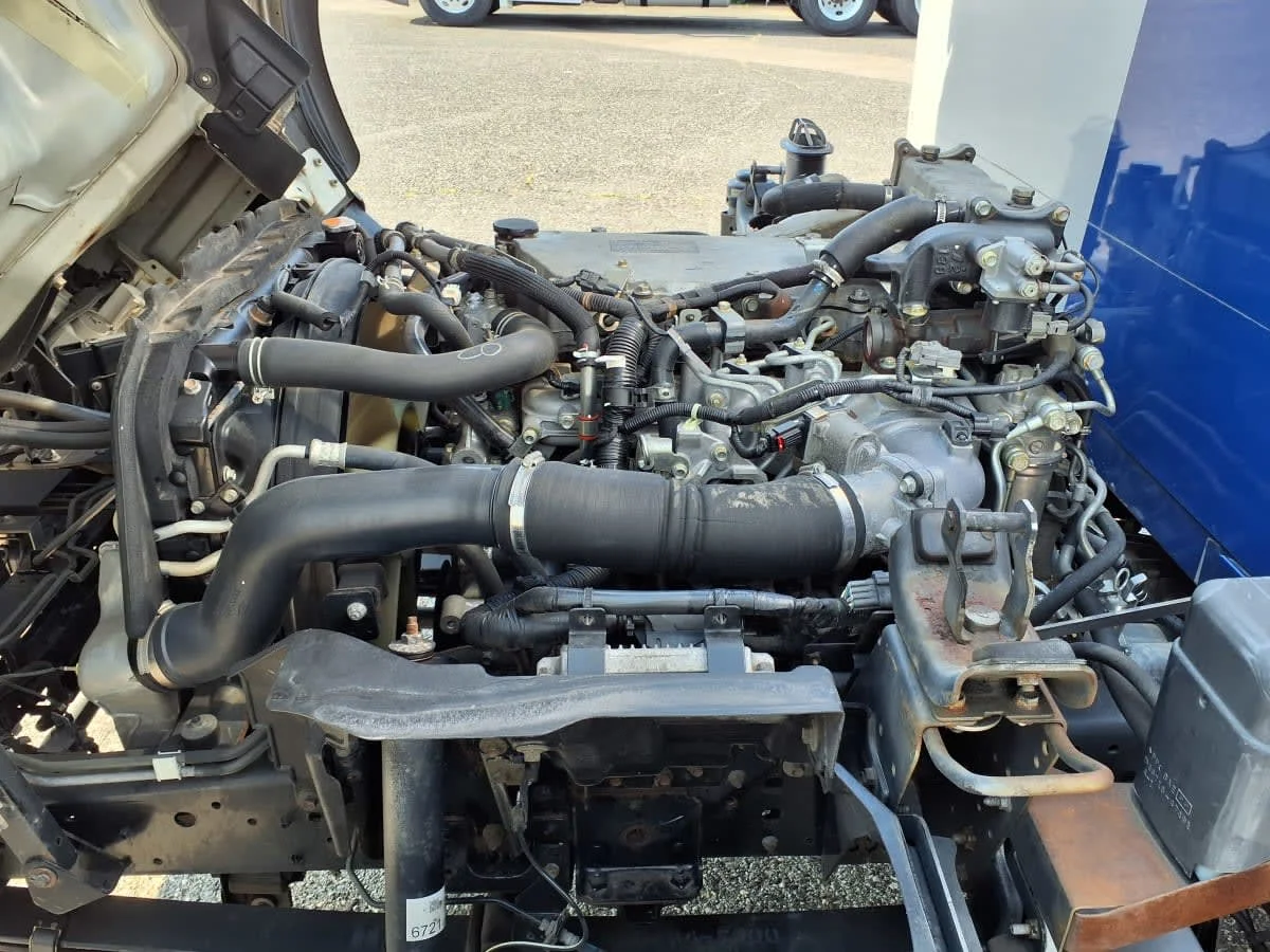 2018 Isuzu NRR - image 9