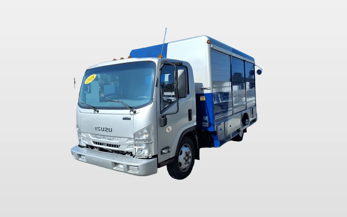2018 Isuzu NRR - image 1