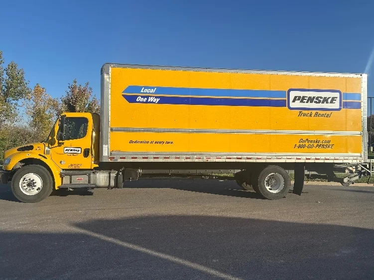 2022 Freightliner M2 106 in Lenexa, KS — photo 4