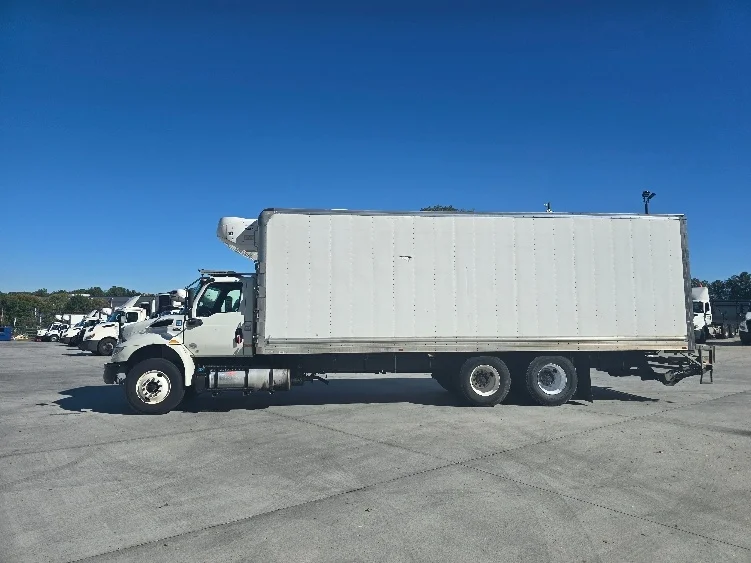 2021 International MV - image 4