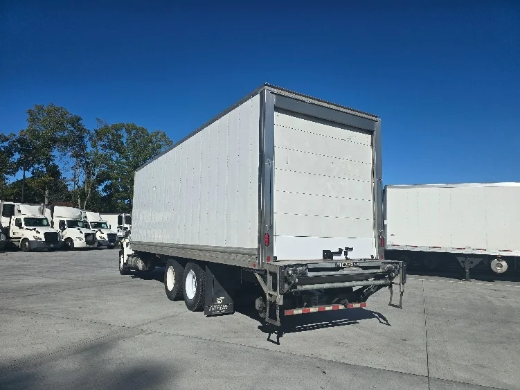 2021 International MV - image 6