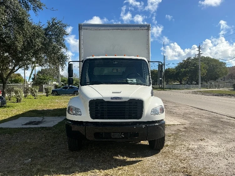 2023 Freightliner M2 106 in Pompano Beach, FL — photo 2