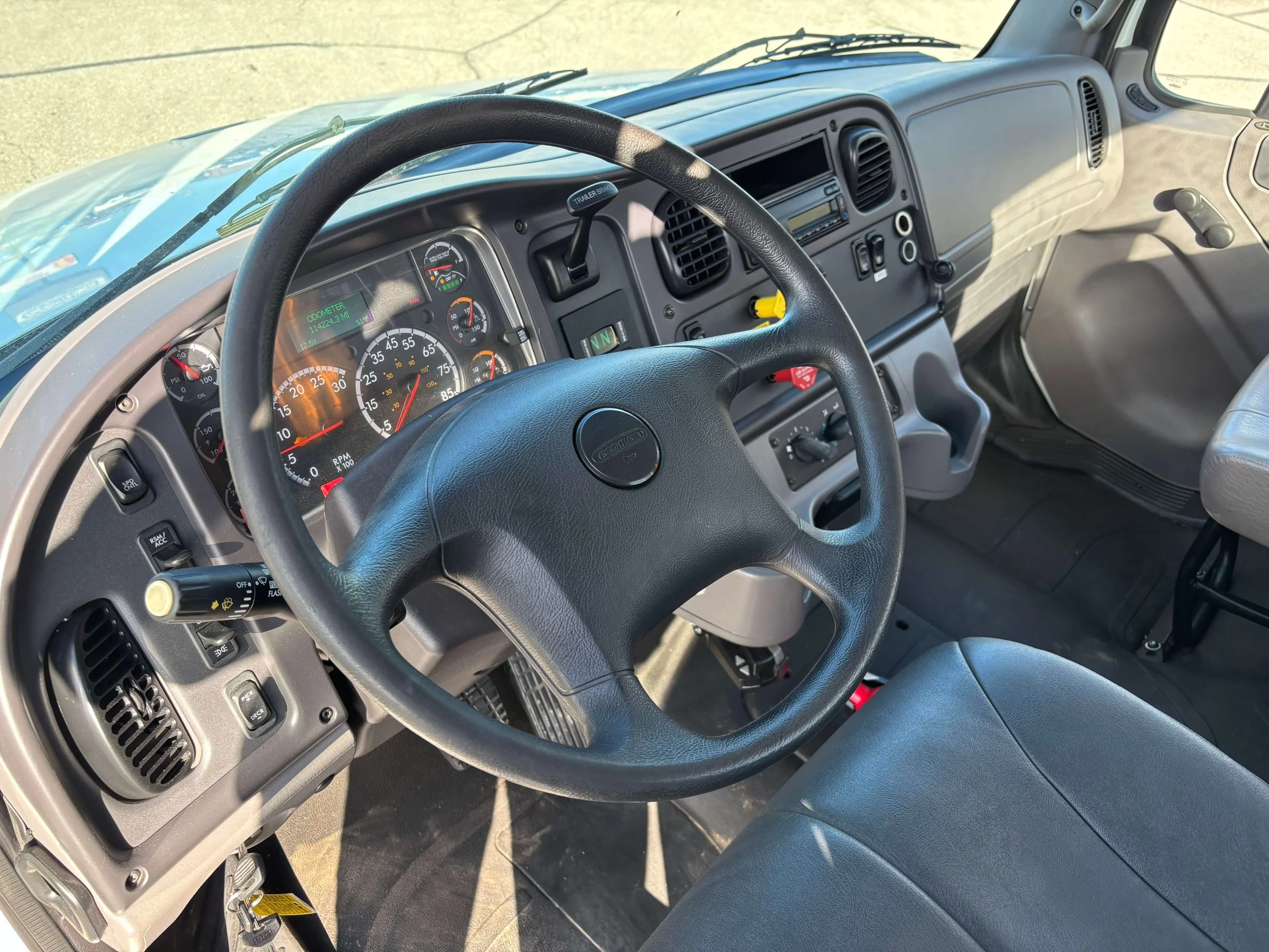 2017 Freightliner eM2 in Shullsburg, WI — photo 5