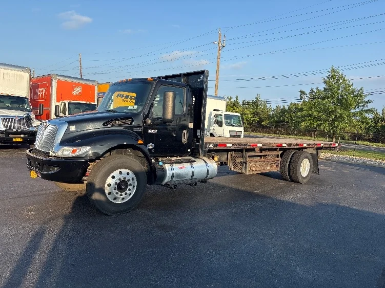 2021 International MV in West Babylon, NY — photo 3