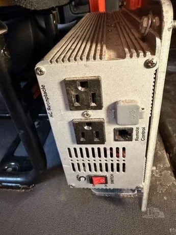 2022 Freightliner Cascadia - image 12