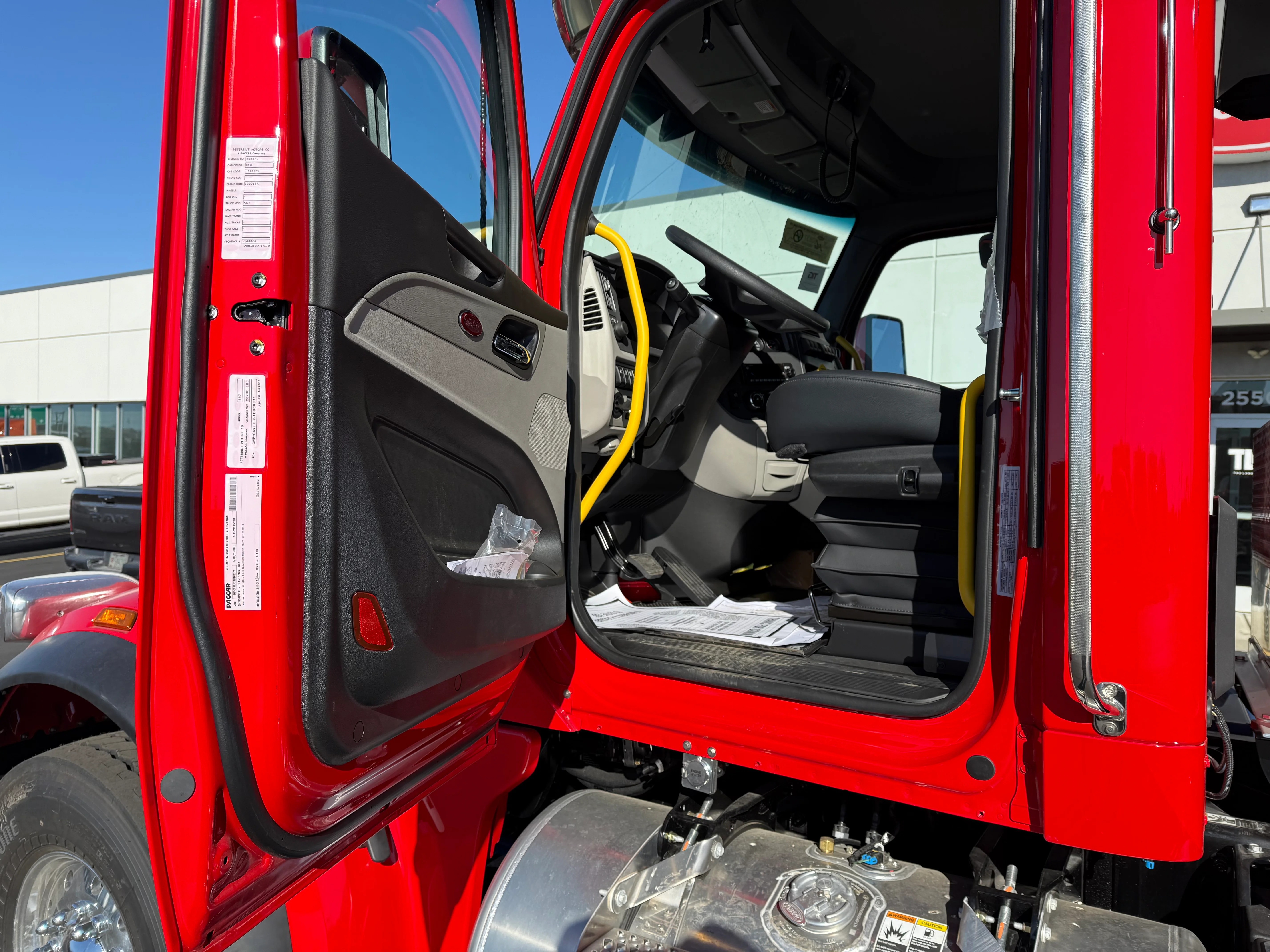2026 Peterbilt 567 in Cincinnati, OH — photo 16