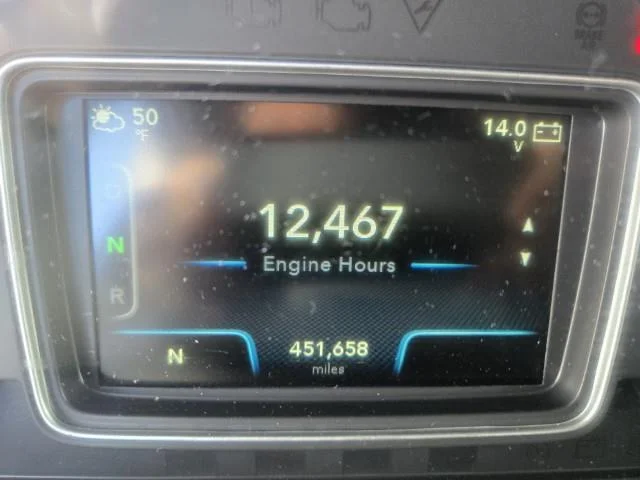 2022 International LT - image 15