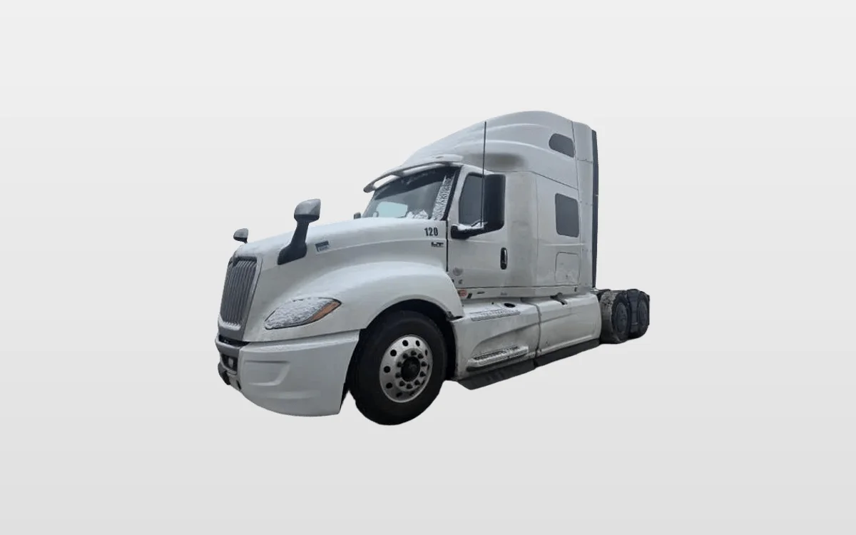 2022 International LT - image 1