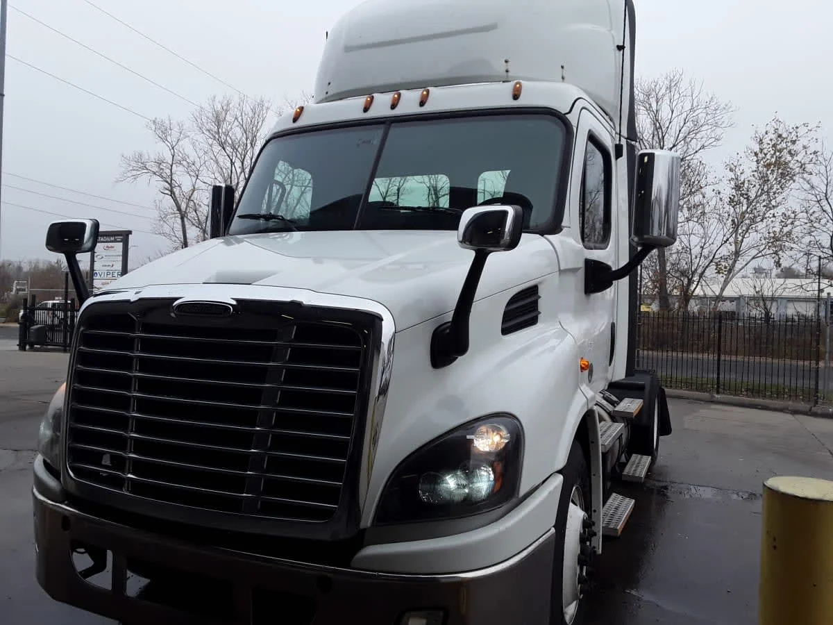 2018 Freightliner Cascadia in Kansas City, MO