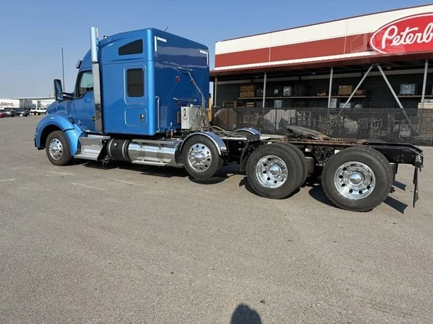 2021 Kenworth T880 in Idaho Falls, ID — photo 3