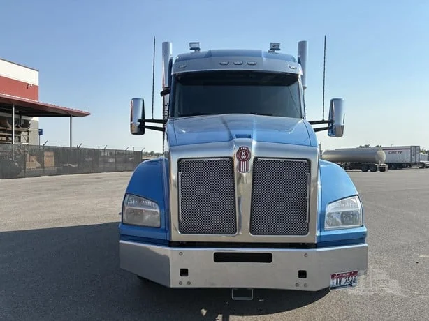 2021 Kenworth T880 in Idaho Falls, ID — photo 8