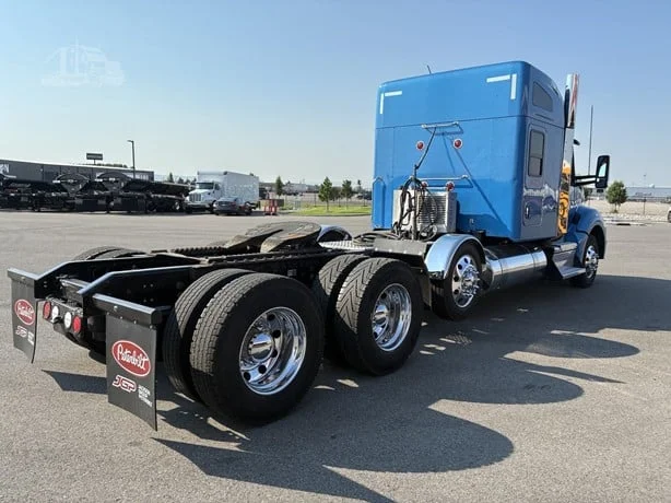 2021 Kenworth T880 in Idaho Falls, ID — photo 5