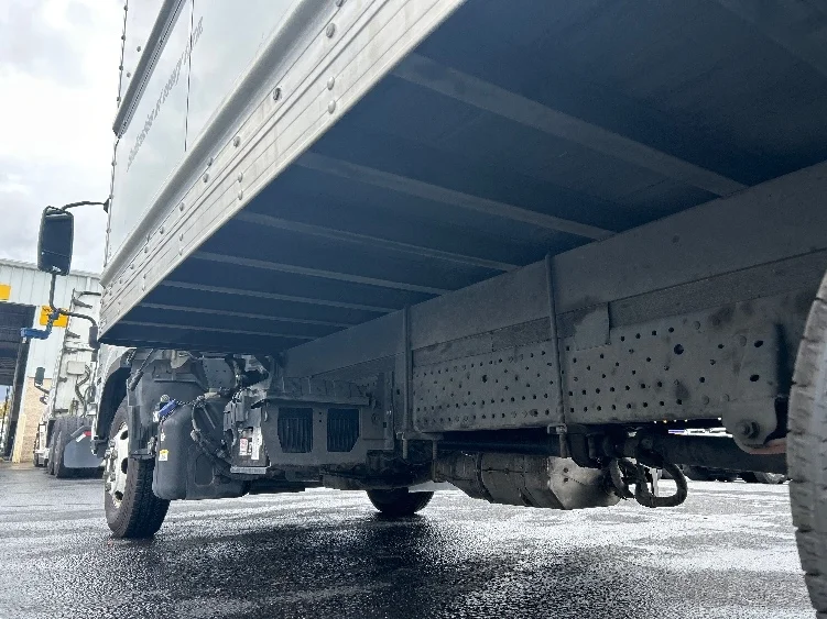 2022 Isuzu NPR - image 5