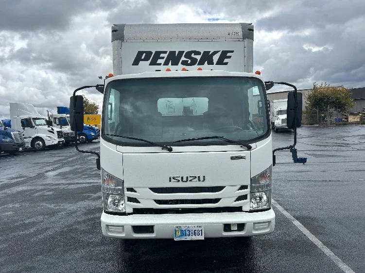 2022 Isuzu NPR - image 2