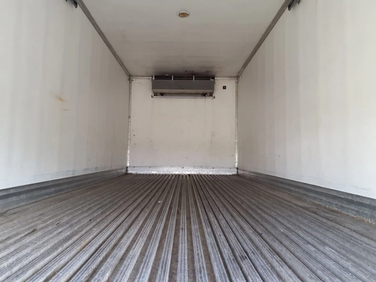 2016 Freightliner M2 106 - image 9