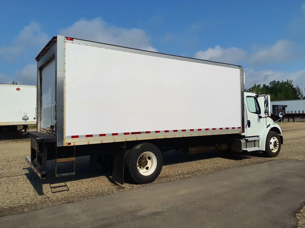 2016 Freightliner M2 106 in Wayland, MI — photo 4