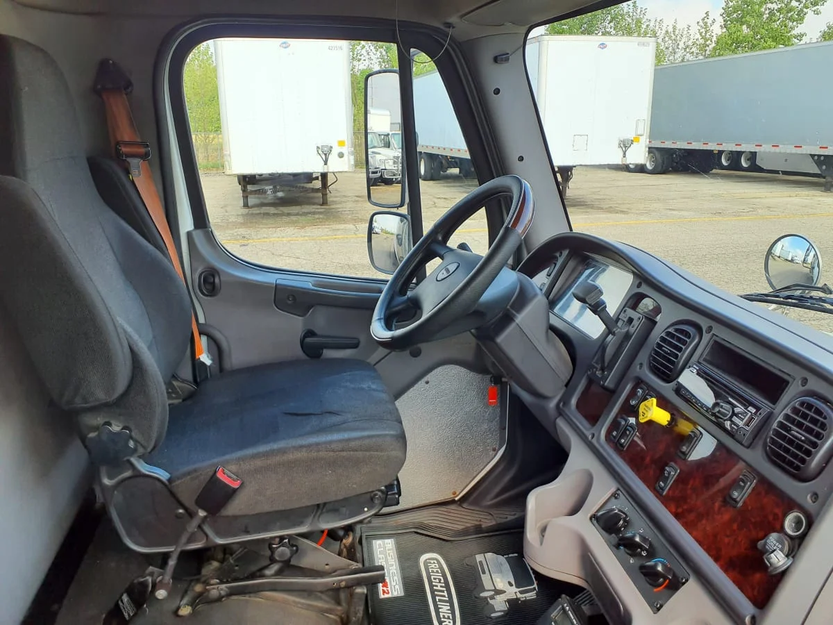 2016 Freightliner M2 106 in Wayland, MI — photo 8