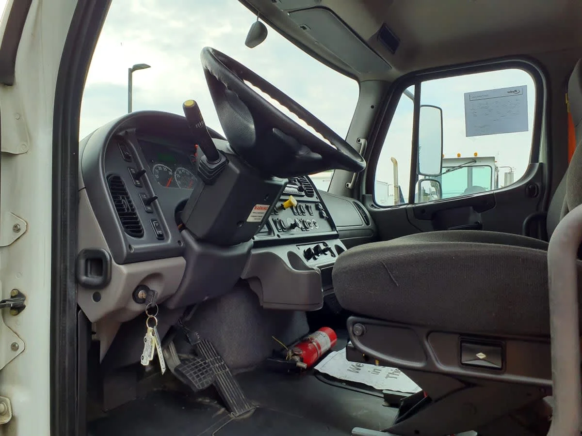 2022 Freightliner M2 106 in O'fallon, MO — photo 7