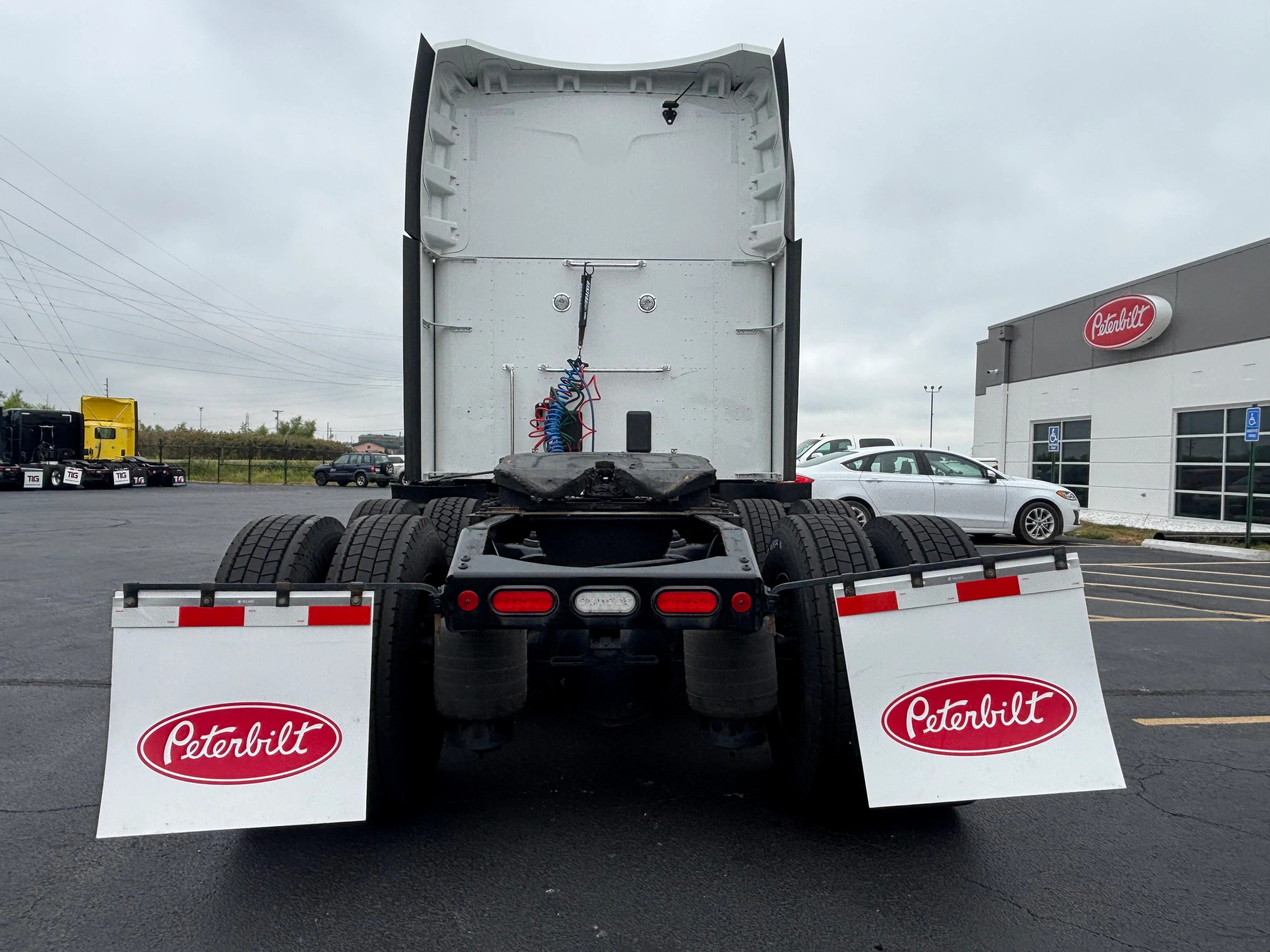 2023 Peterbilt 579 - image 7