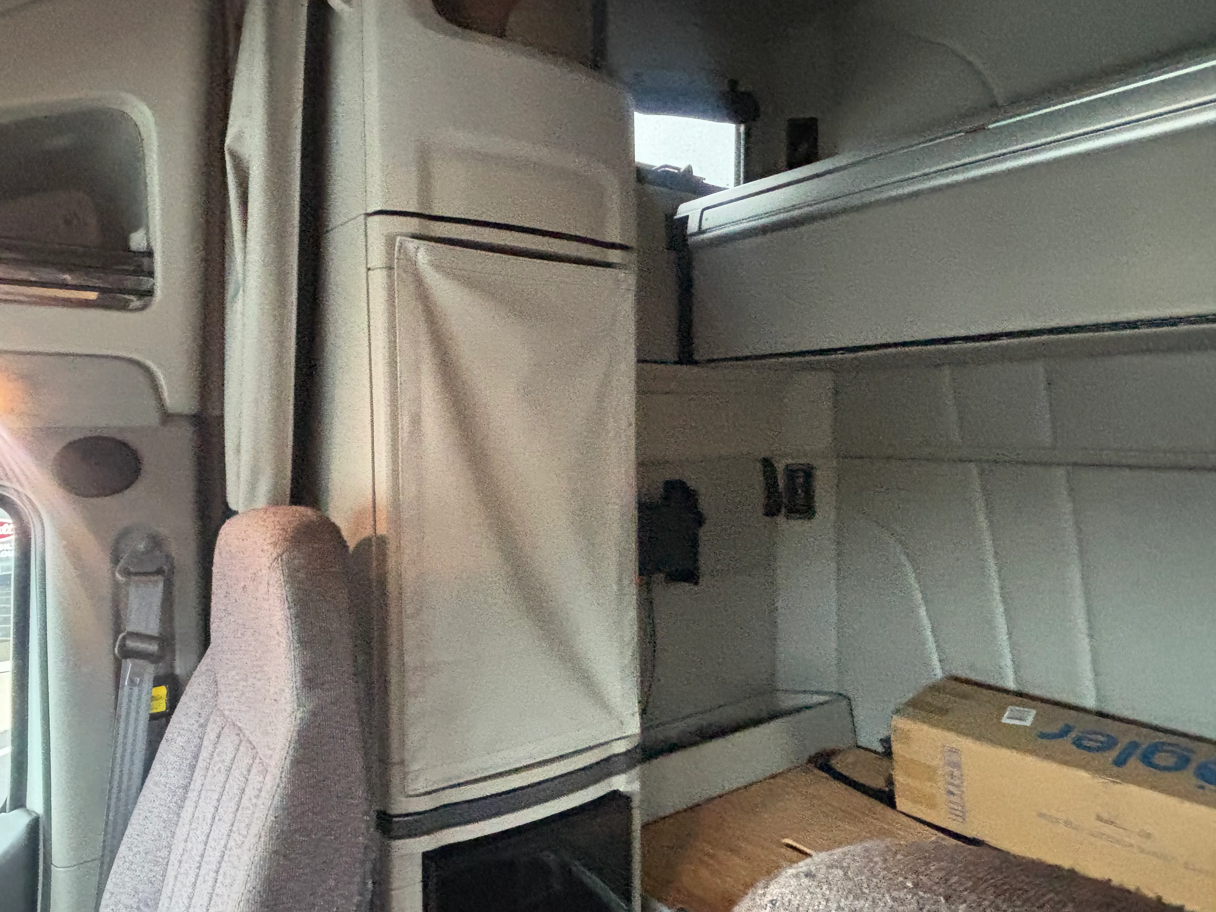 2023 Peterbilt 579 - image 15