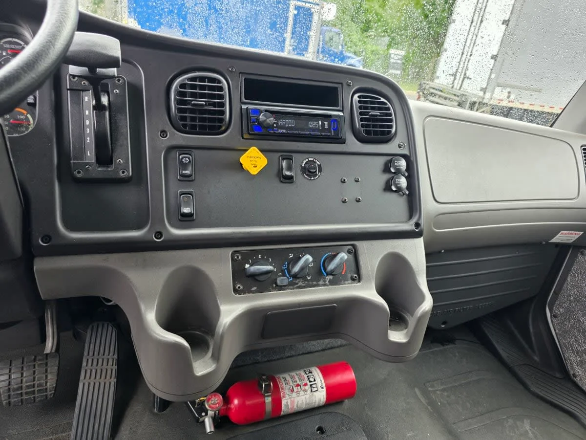 2017 Freightliner M2 106 in Bensalem, PA — photo 11