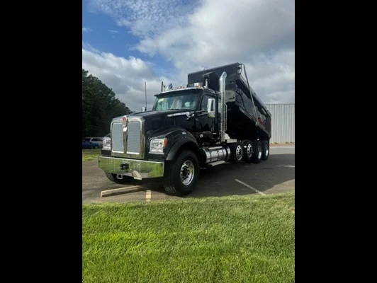2027 Kenworth T880