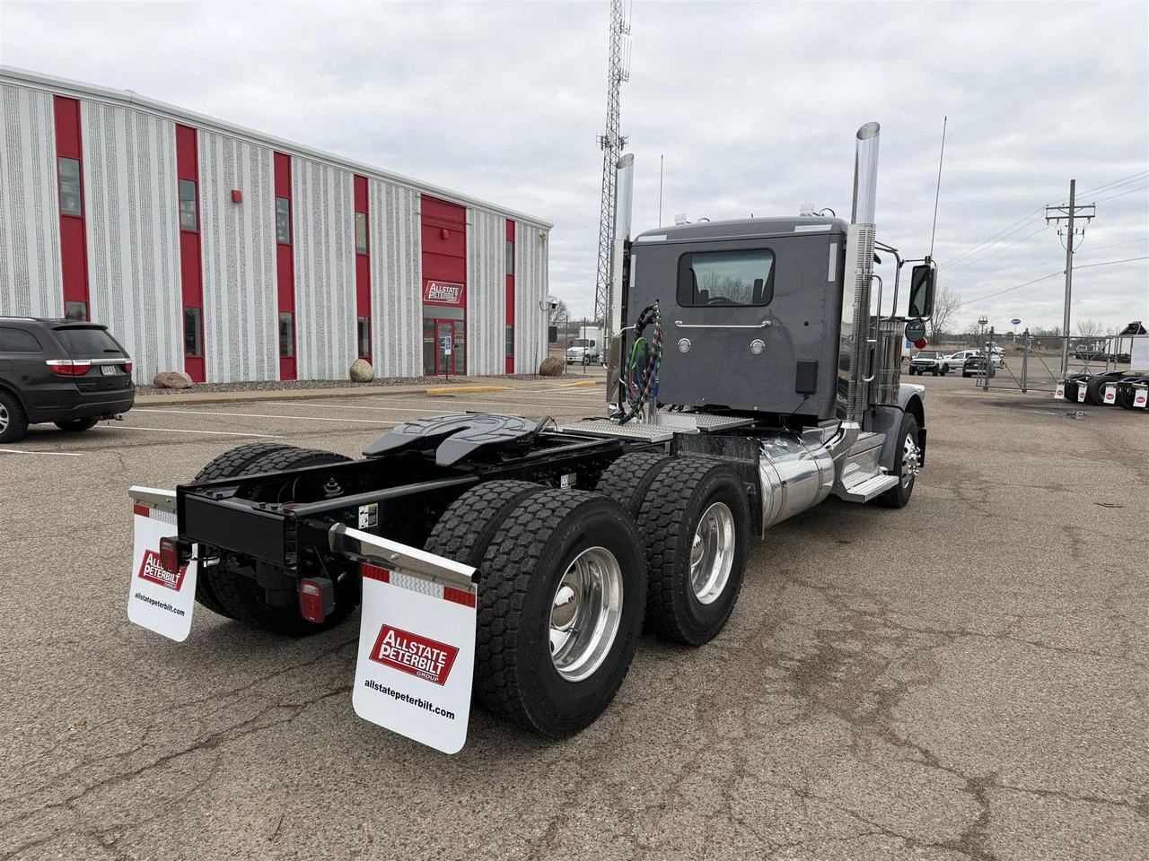 2027 Peterbilt 589 in Eau Claire, WI — photo 3