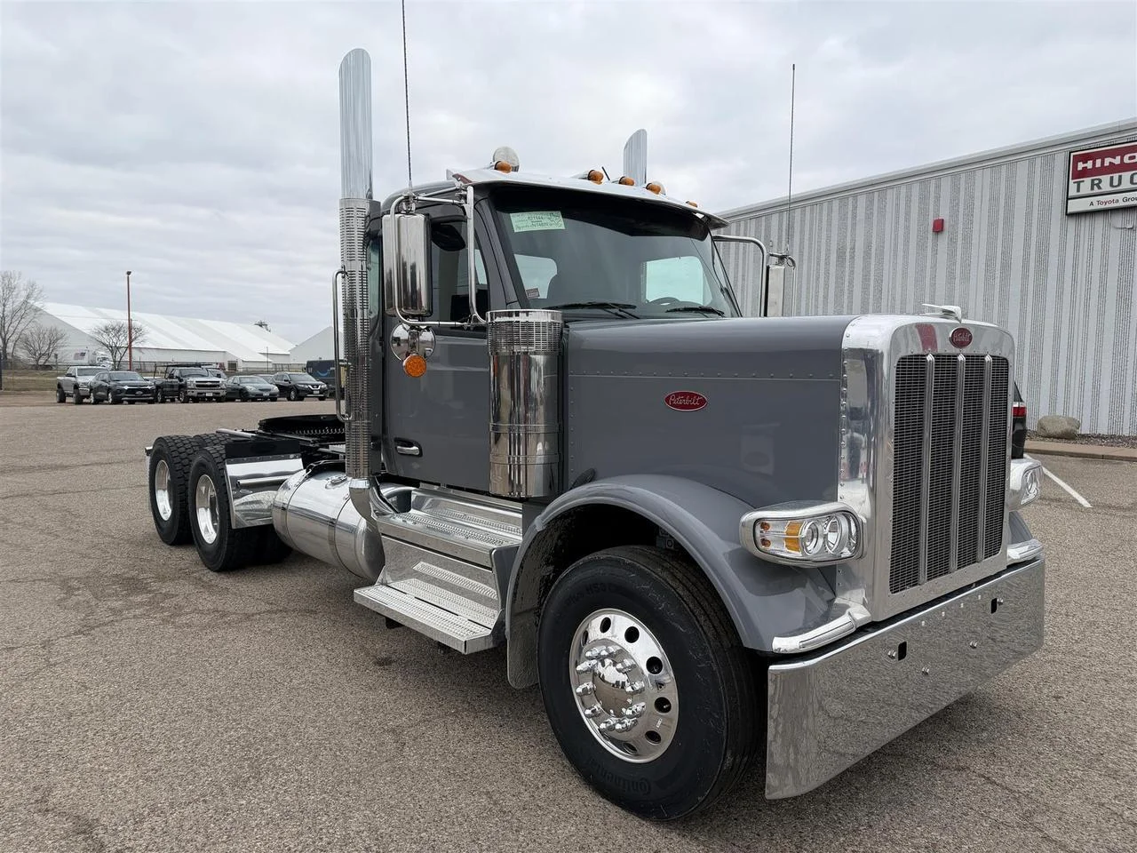 2027 Peterbilt 589