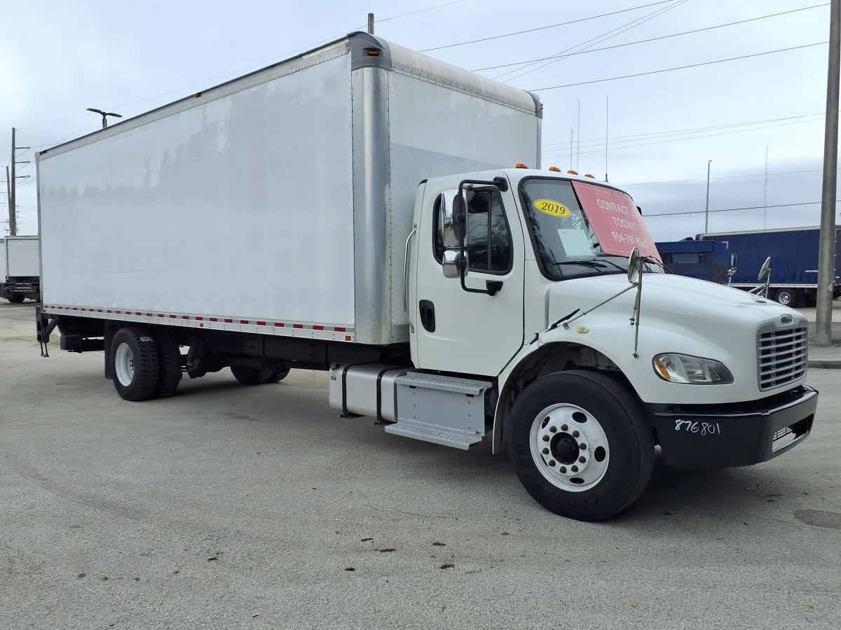 2019 Freightliner M2 106 in Davie, FL — photo 3
