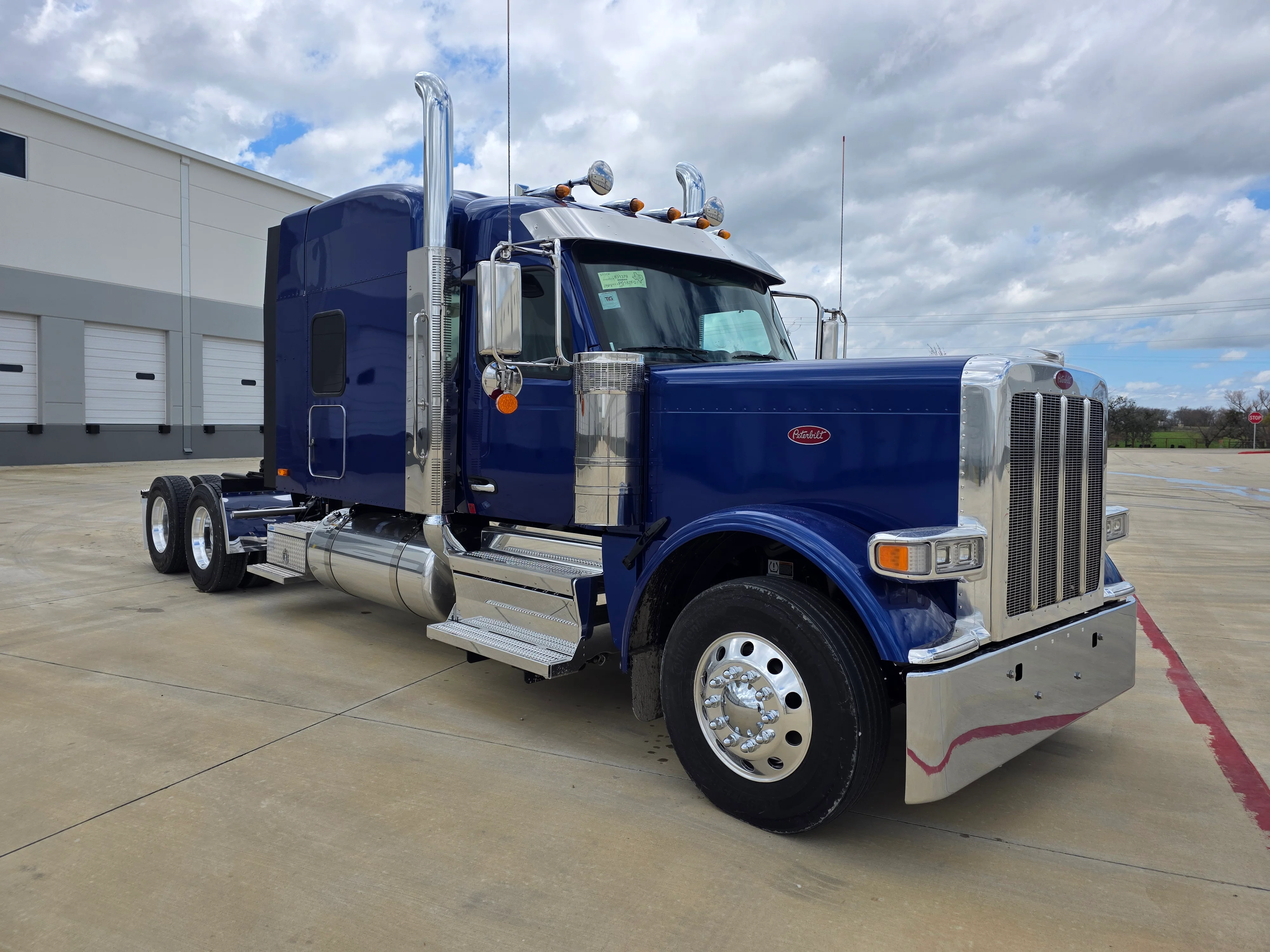 2027 Peterbilt 589 in Louisville, KY — photo 7