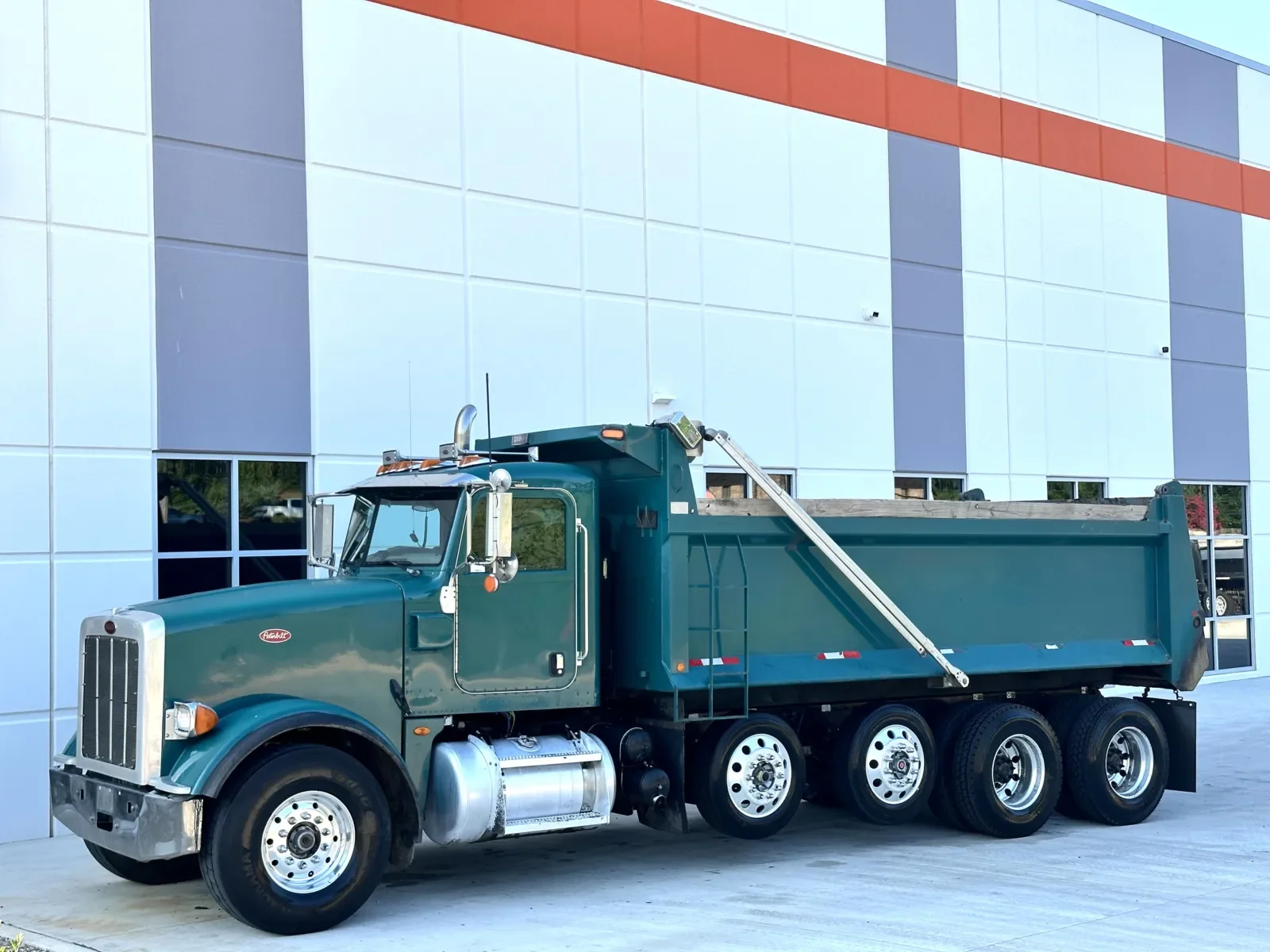 2014 Peterbilt 367 in Greer, SC — photo 3