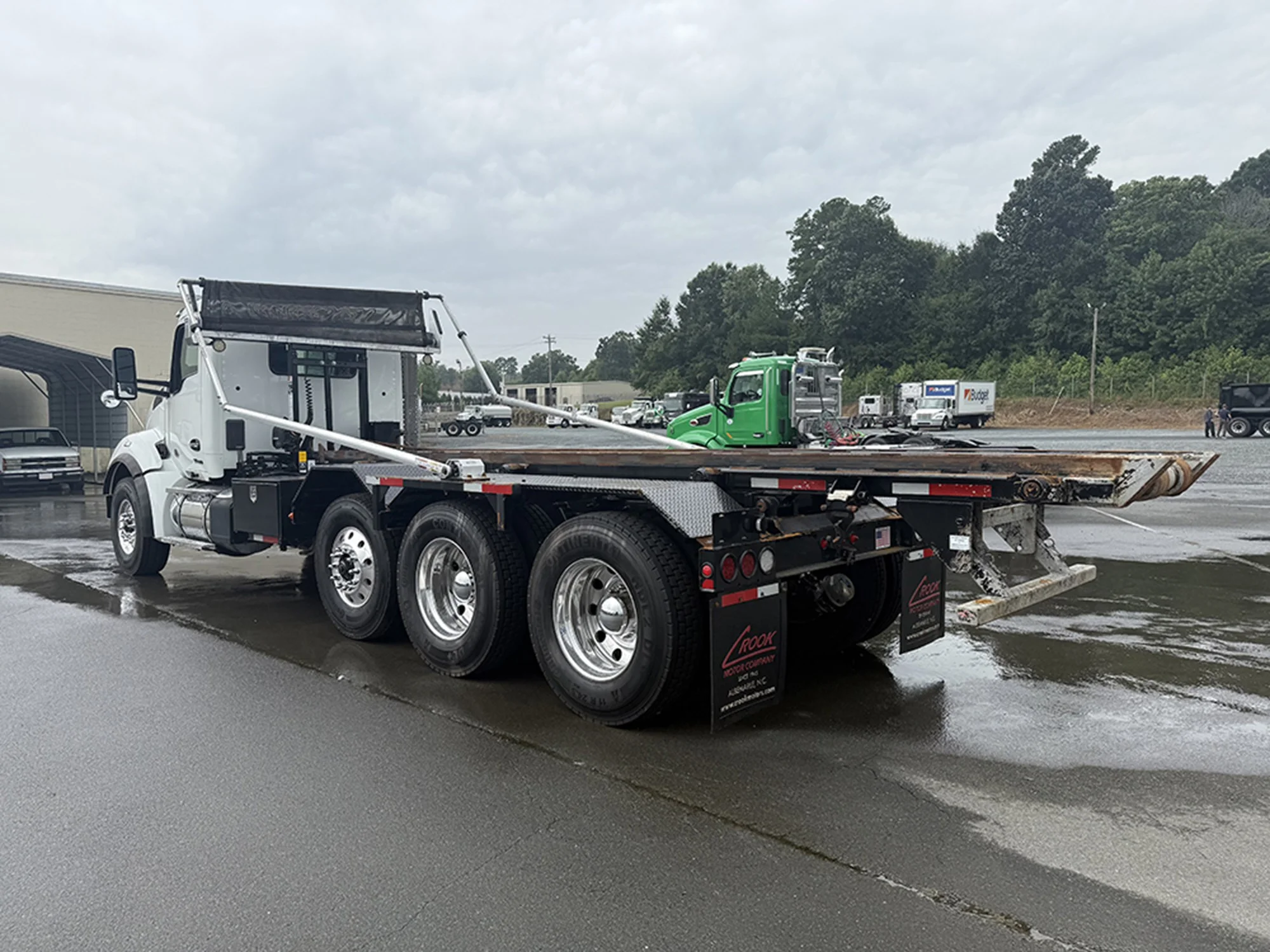 2024 Kenworth T880 - image 6