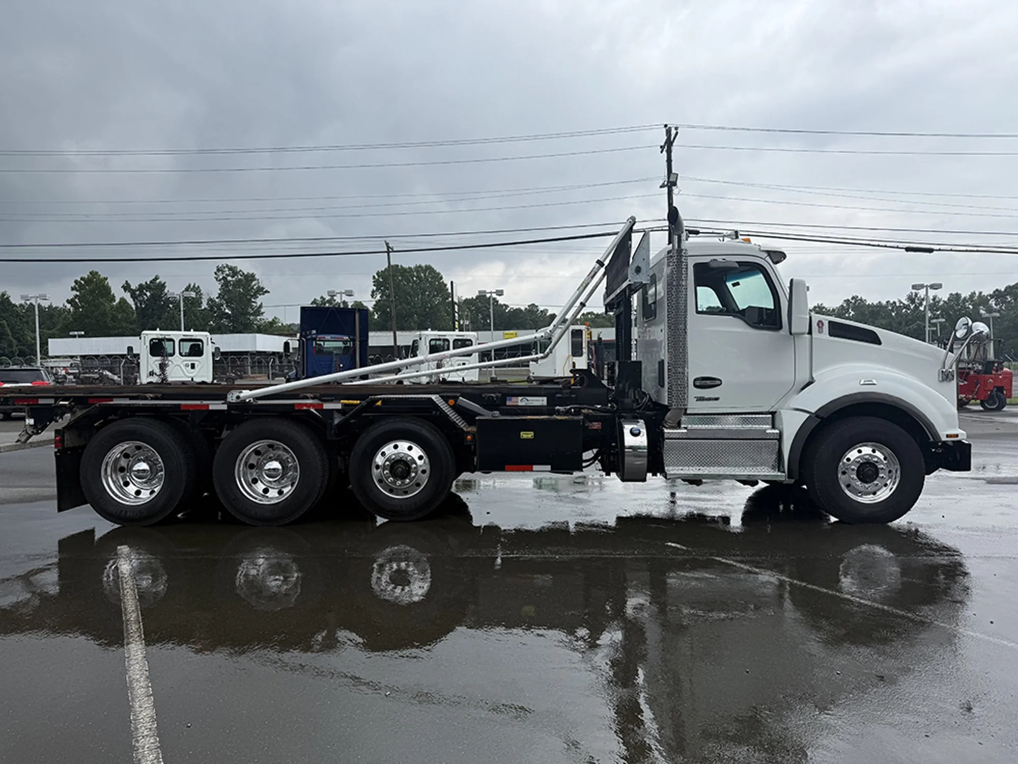 2024 Kenworth T880 - image 3