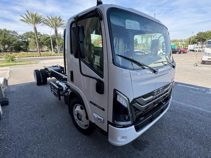 2026 Isuzu NRR in Orlando, FL — photo 7