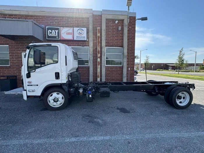 2026 Isuzu NRR in Orlando, FL — photo 3