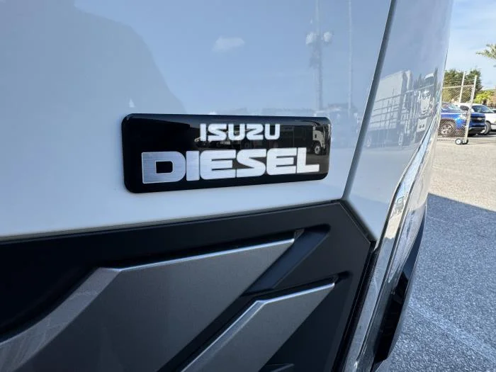 2026 Isuzu NRR in Orlando, FL — photo 9