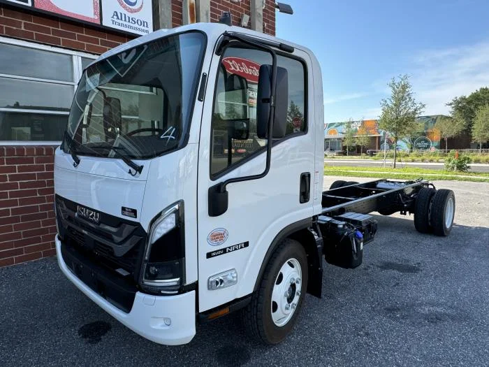 2026 Isuzu NRR in Orlando, FL — photo 2