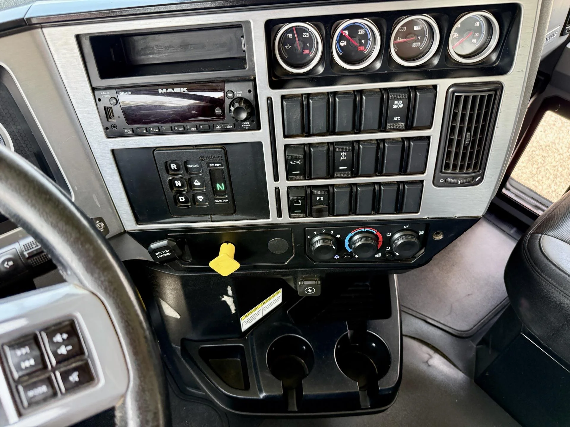 2022 Mack Granite in Duluth, GA — photo 17