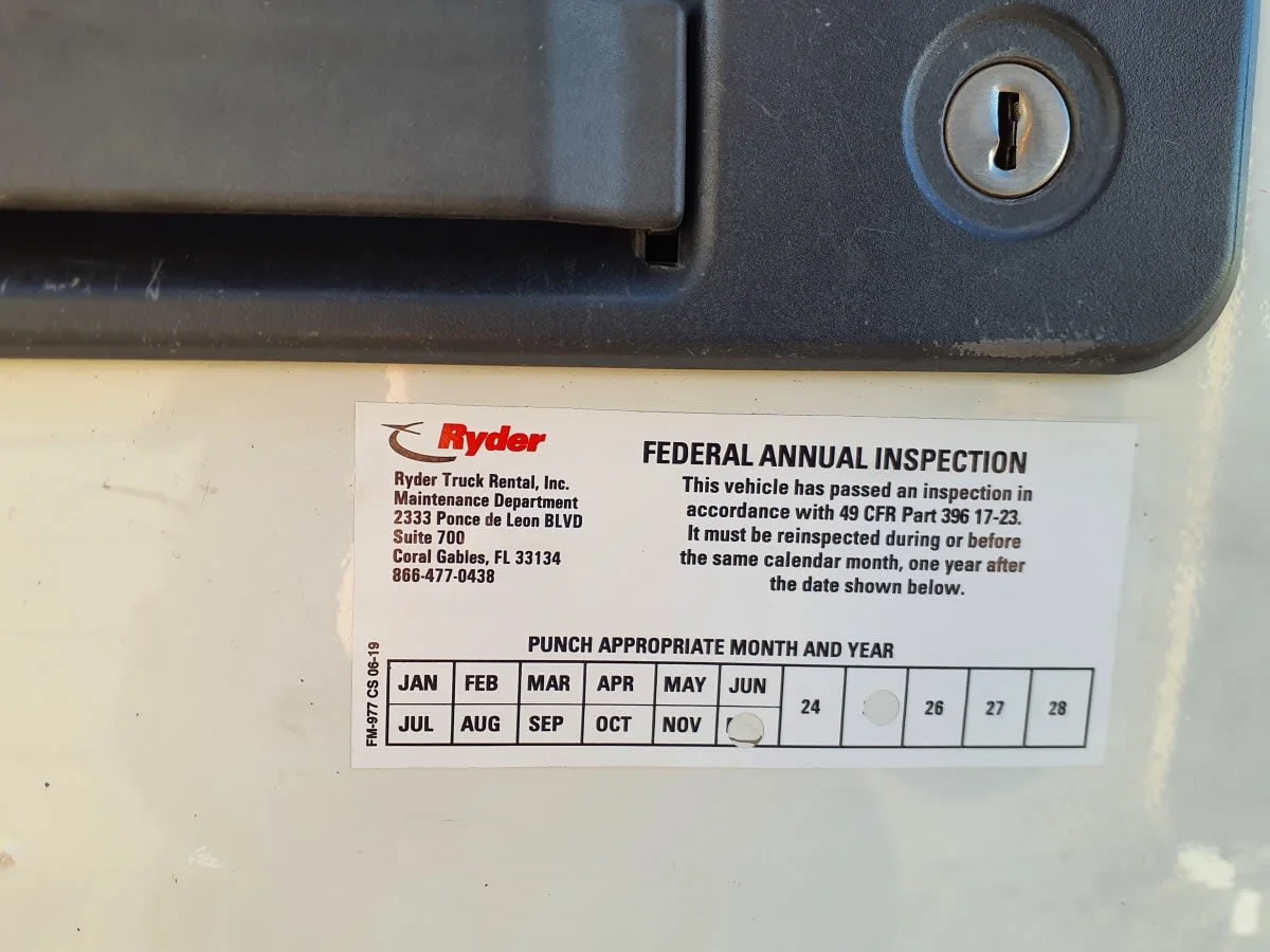 2019 Volvo VNR 640 - image 11