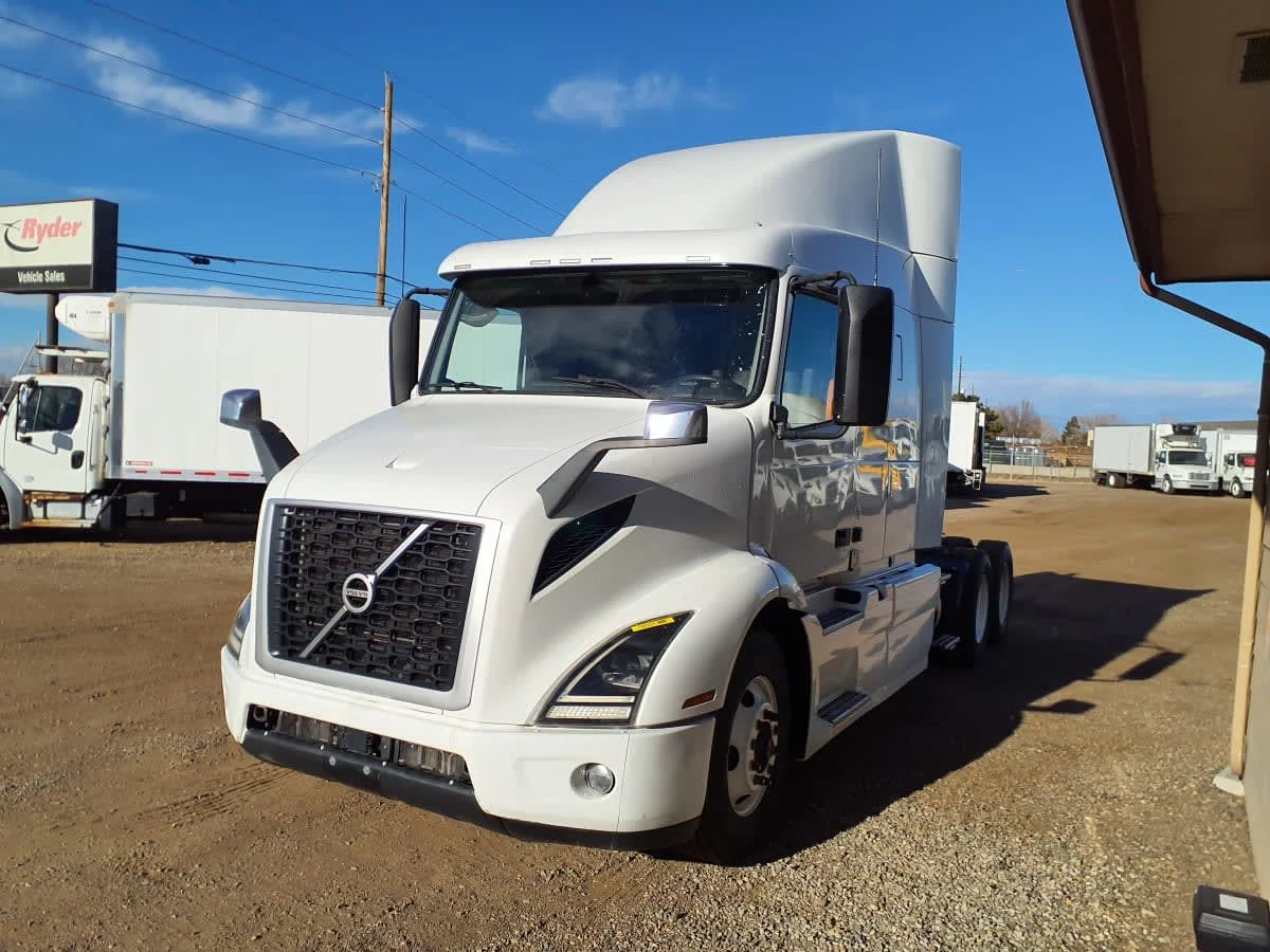 2019 Volvo VNR 640 in Commerce City, CO