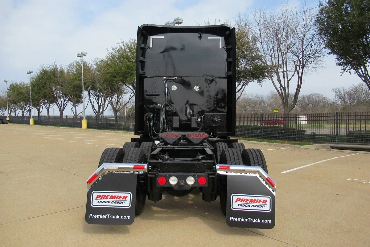 2023 Kenworth T680 - image 6