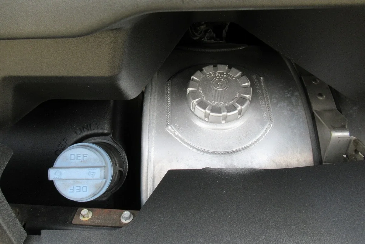 2023 Kenworth T680 - image 16