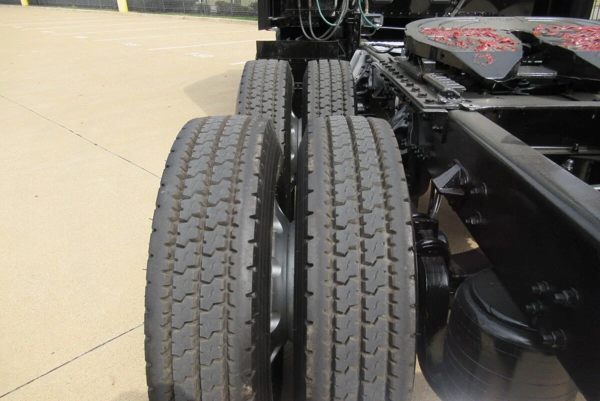 2023 Kenworth T680 - image 19