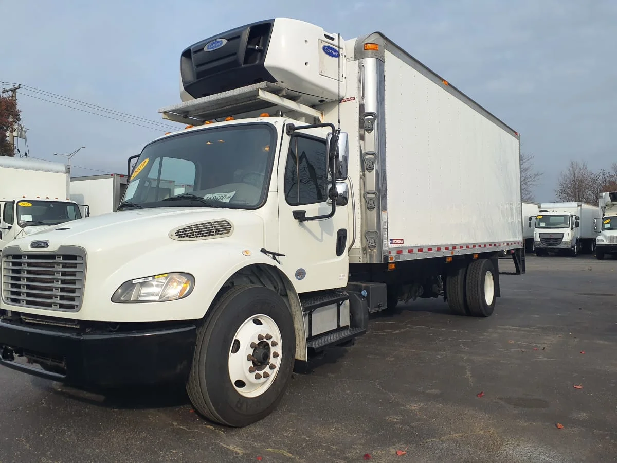 2019 Freightliner M2 106 in Bolingbrook, IL