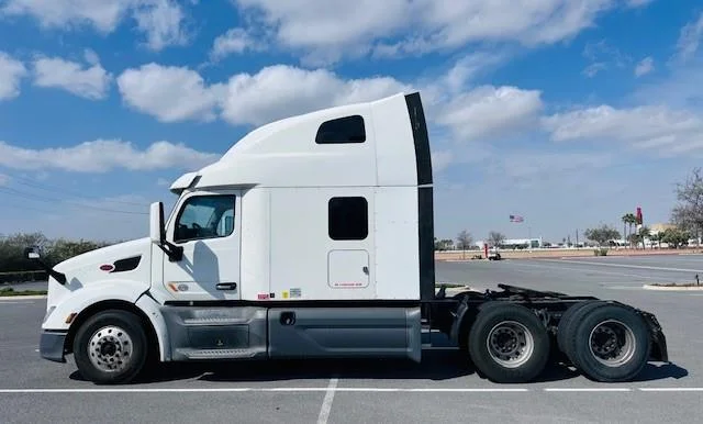 2021 Peterbilt 579 in Pharr, TX — photo 9