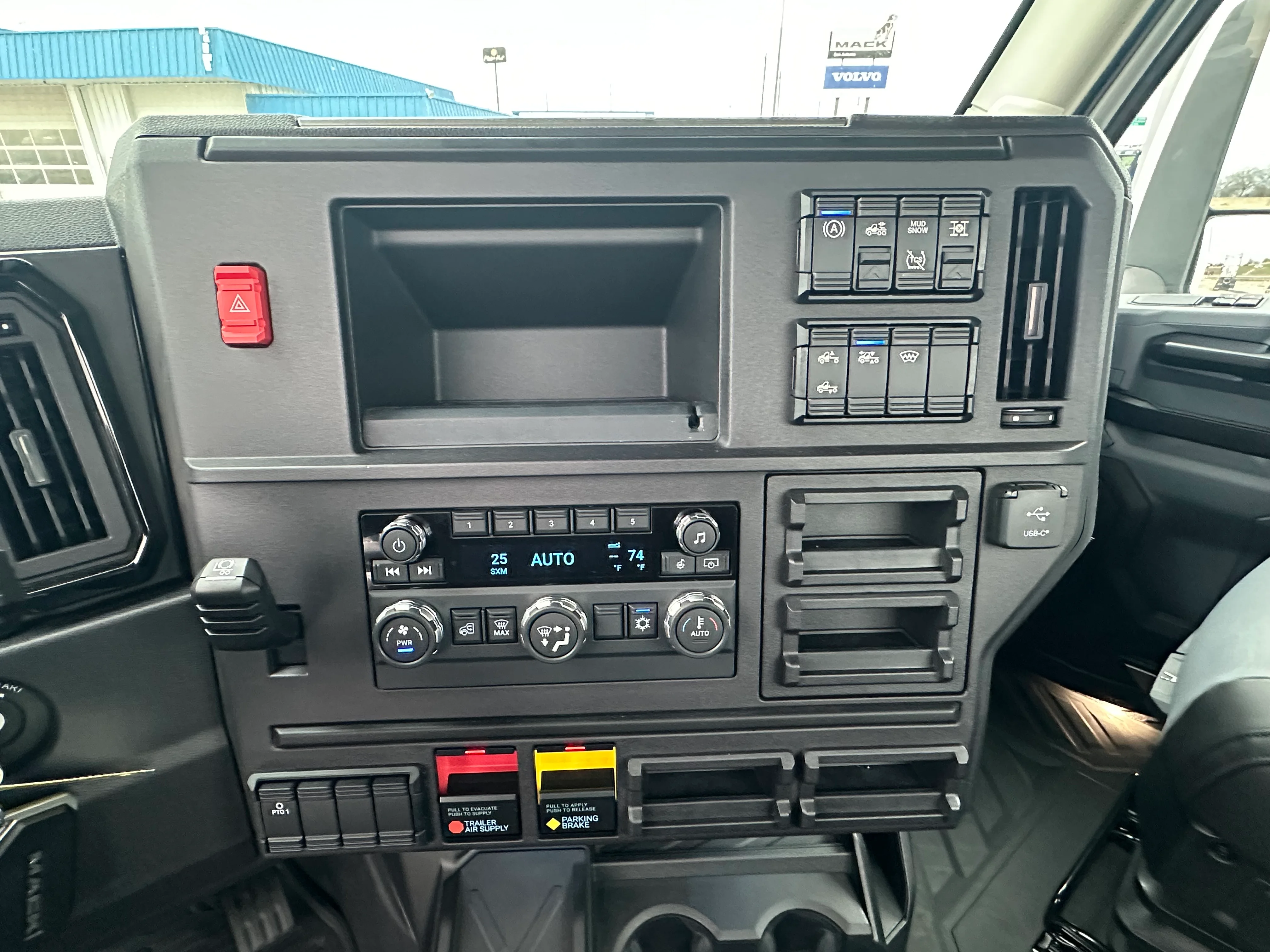 2026 Mack Pioneer in San Antonio, TX — photo 11