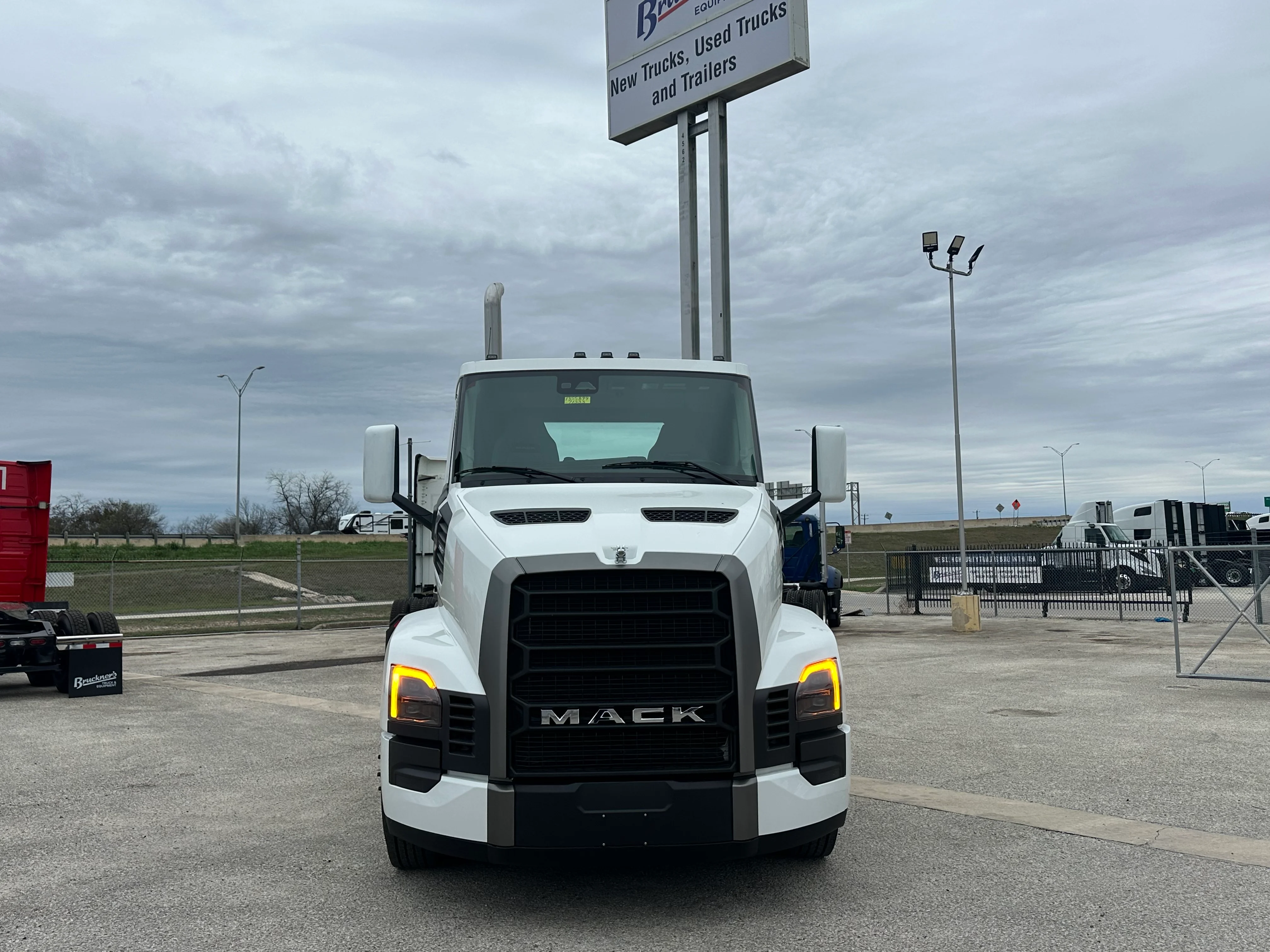 2026 Mack Pioneer in San Antonio, TX — photo 2